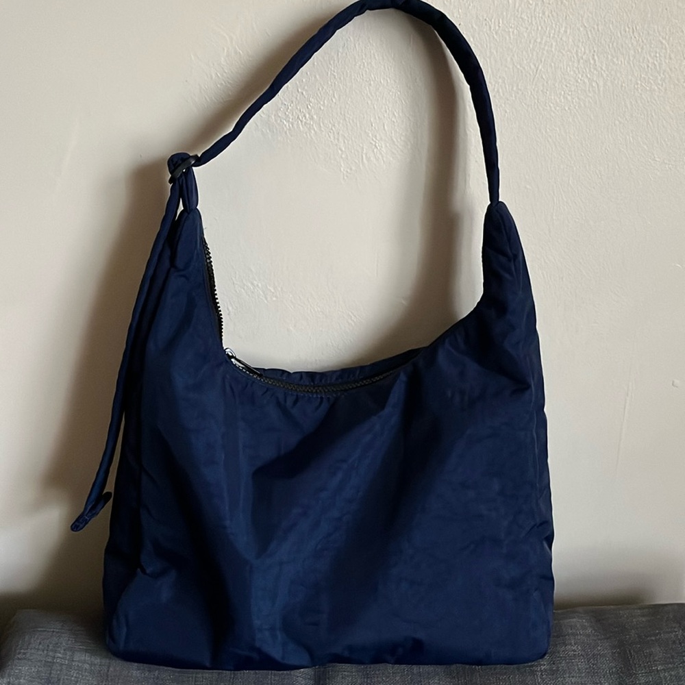BAGGU Nylon Shoulder Bag // Navy Blue